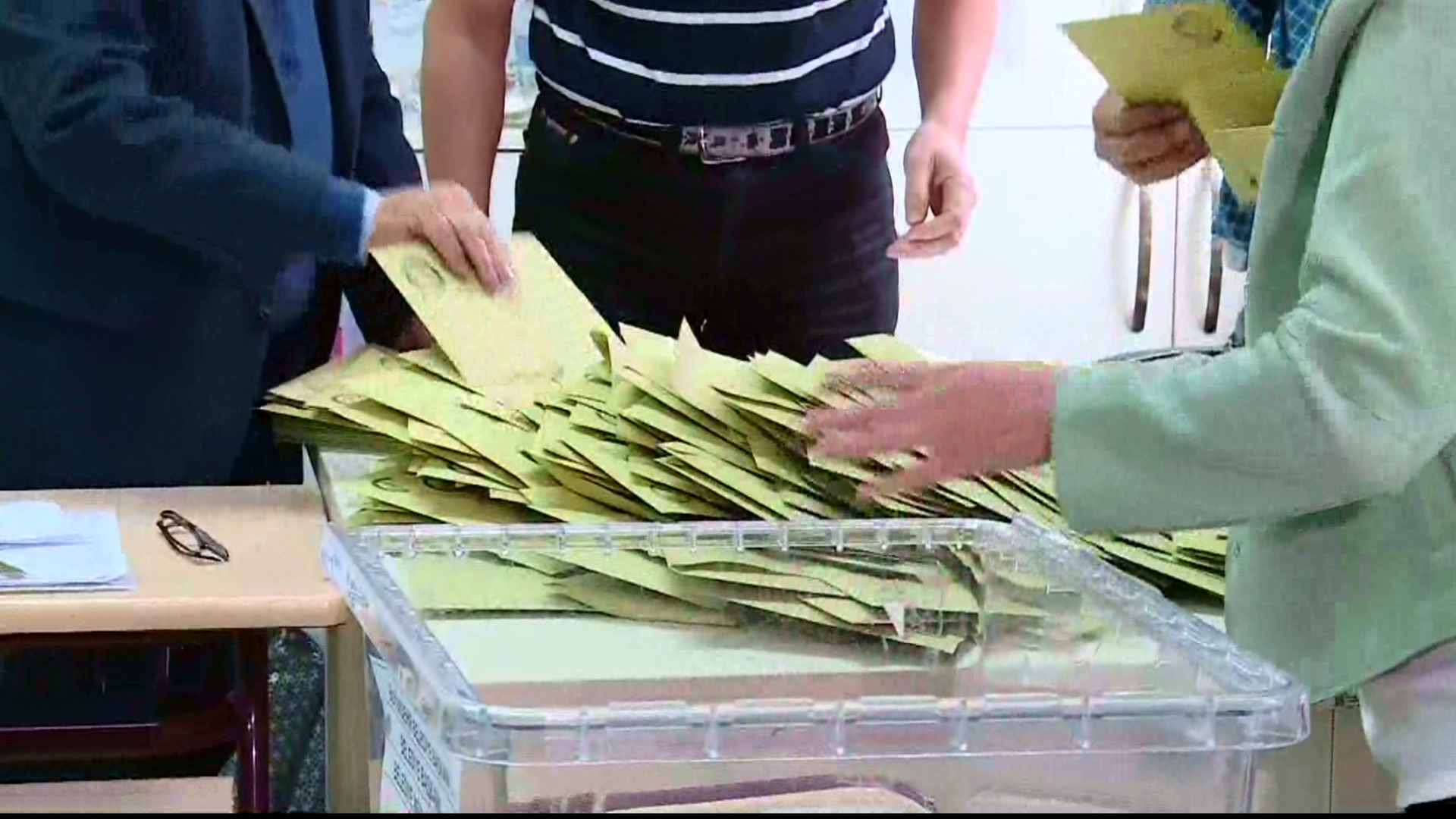 Bo diyarkirina encamên hilbijartinê tenê hejmartina 200 sindoqan maye